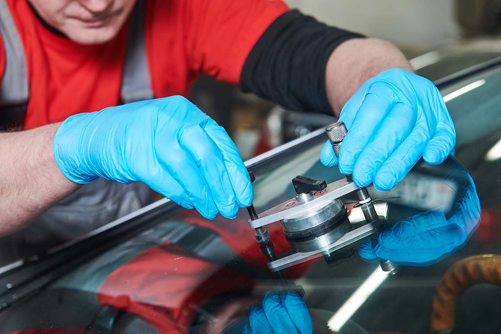 Ford windshield repair in Mississauga